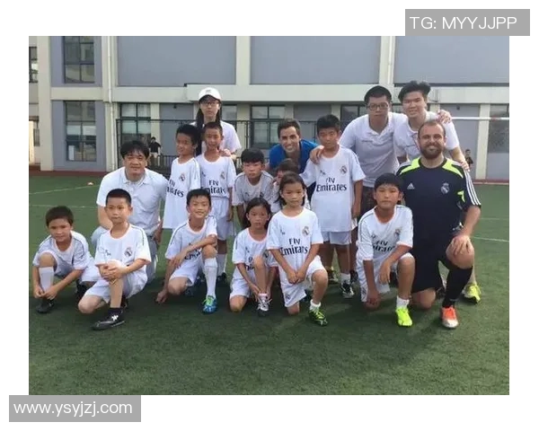 初一学生必读足球明星的精彩人生与成就介绍