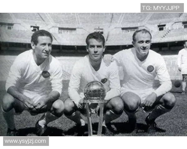 足球明星小布什的传奇人生与足球成就全解析